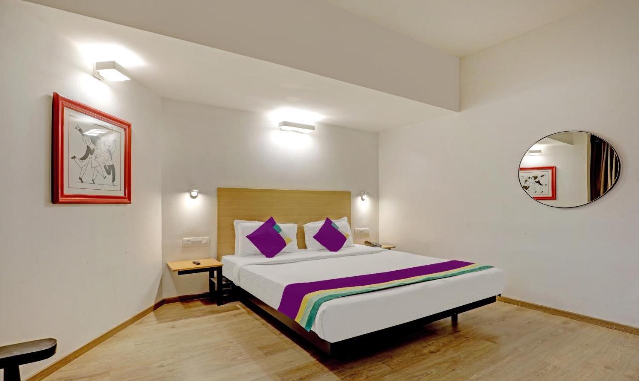 Hotel Itsy By Treebo - Vashistha Hyderabad Exterior foto